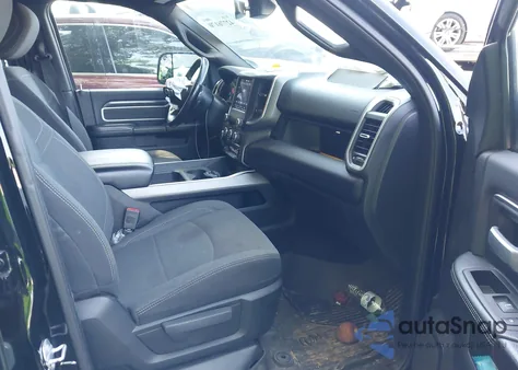 2021 Ram 2500 Big Horn 4X4 6'4 Box z USA, uszkodzony, nr VIN 3C6UR5DJXMG542870